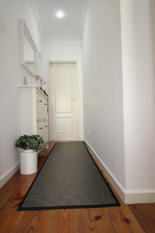Sete Rios, Near Zoo Lisboa/ Free Wifi
